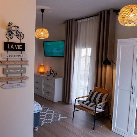 Reghin Guest House ภายนอก รูปภาพ