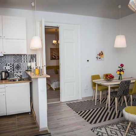 Reghin Guest House ภายนอก รูปภาพ