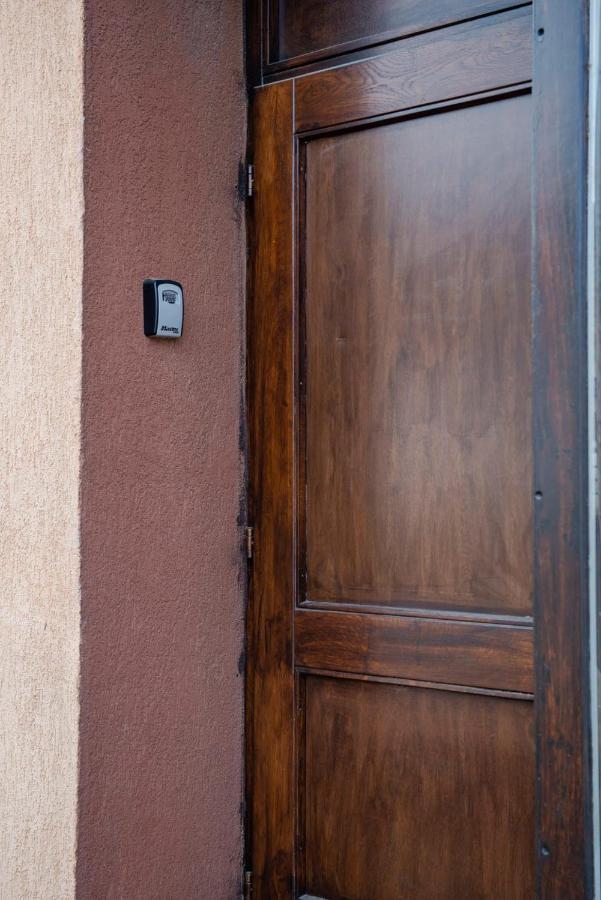 Reghin Guest House ภายนอก รูปภาพ