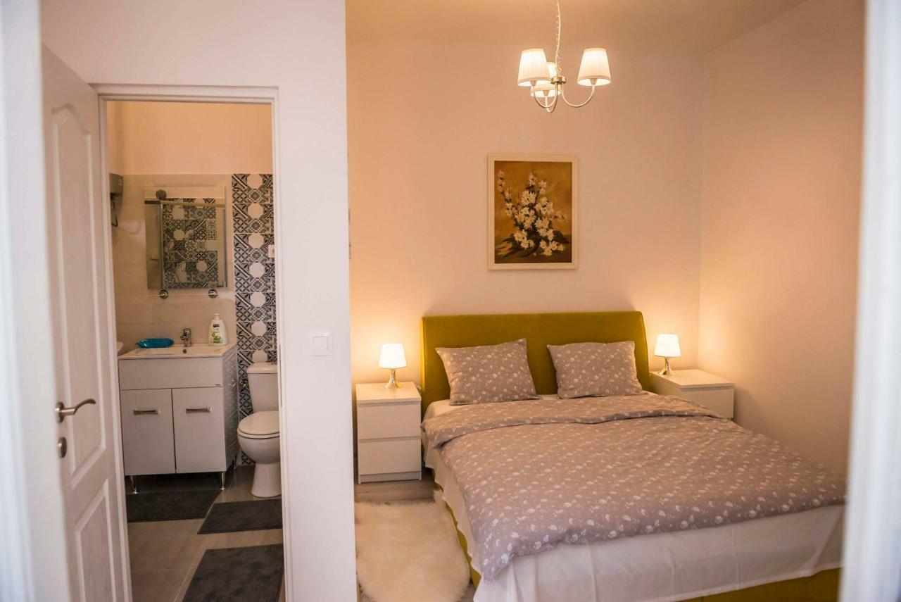 Reghin Guest House ภายนอก รูปภาพ