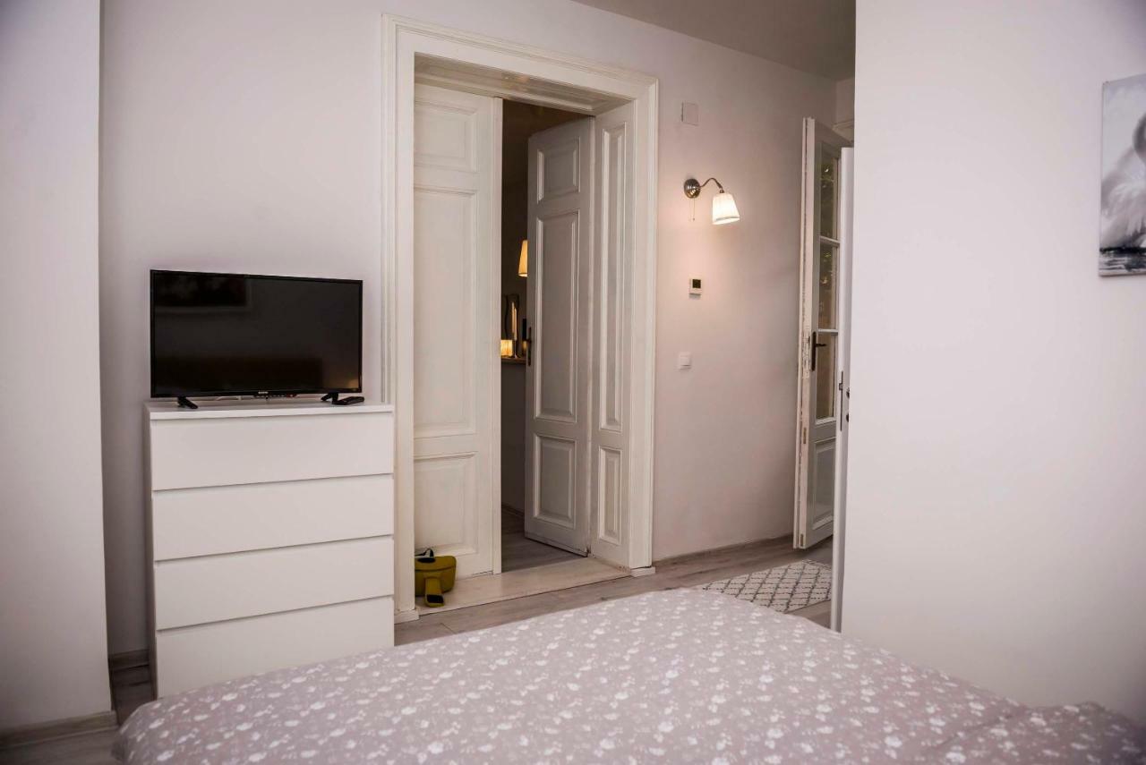 Reghin Guest House ภายนอก รูปภาพ